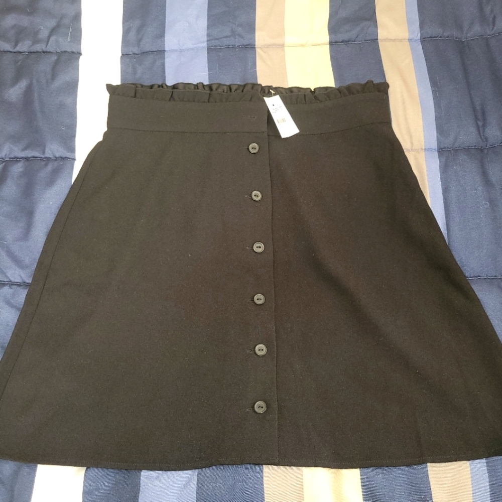 Loft Outlet Classic Black Mini Skirt- Women’s Size 4 NWT